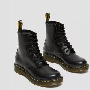 Dr. Martens Black 1460 Women's Smooth Leather Lace Up Boots Size 7